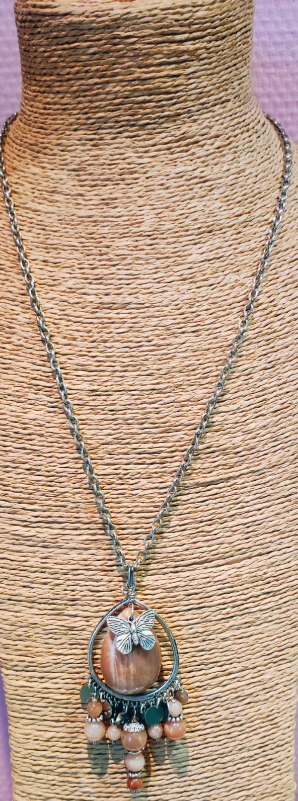 Collier avec pierre de Lune et de Soleil